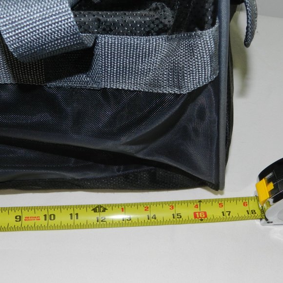 Good 2 Go travel/airline pet carrier with hand & shoulder straps, outer pockets - Picture 4 of 10